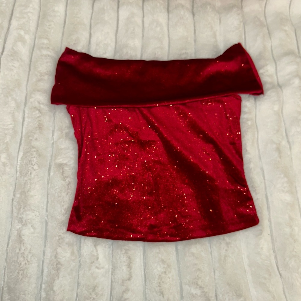 Red Off-Shoulder Top - Picture 4 of 4
